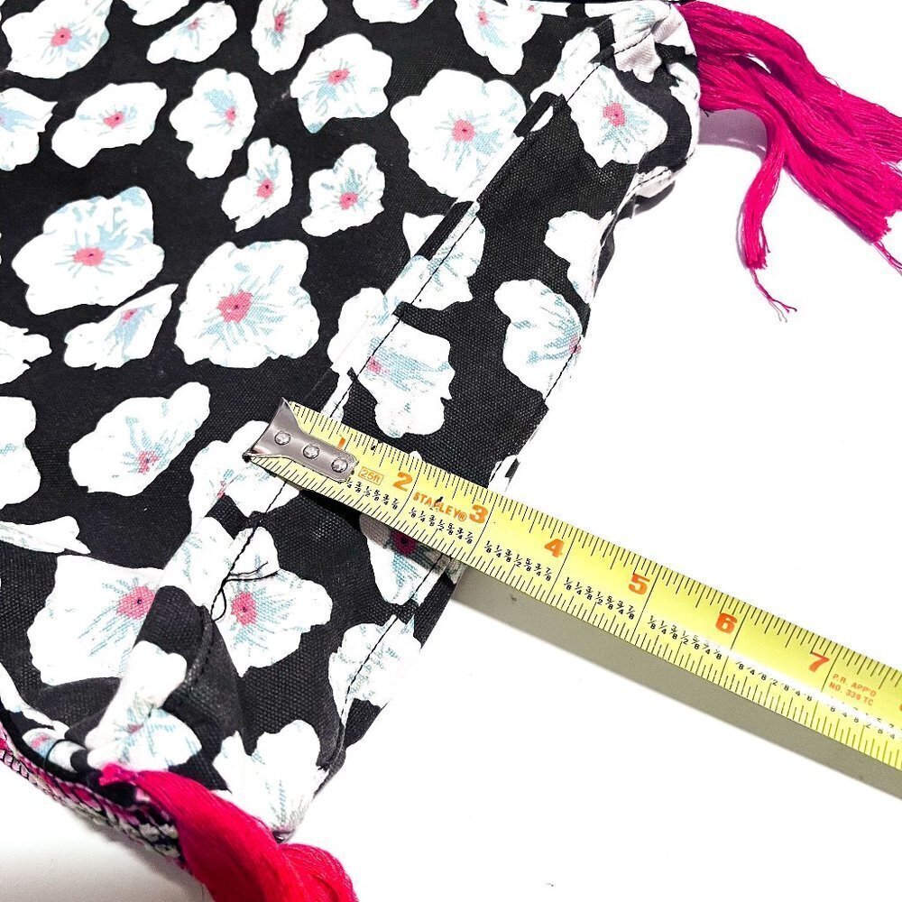 Floral tasseled crossbody BOHO bag tote with guitar strap style strap - Picture 6 of 9
